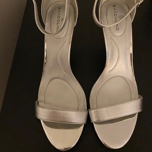 Bandolino Silver Wedding Heels, Size 8.5M